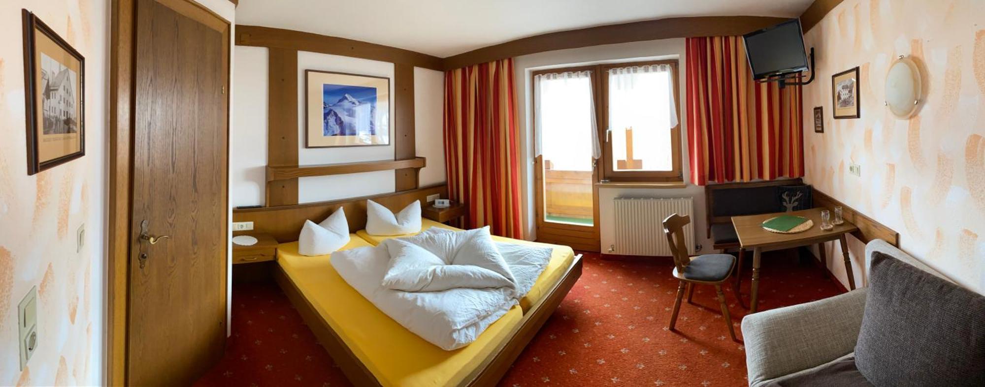 Landhaus Engadin เนาดาส ภายนอก รูปภาพ