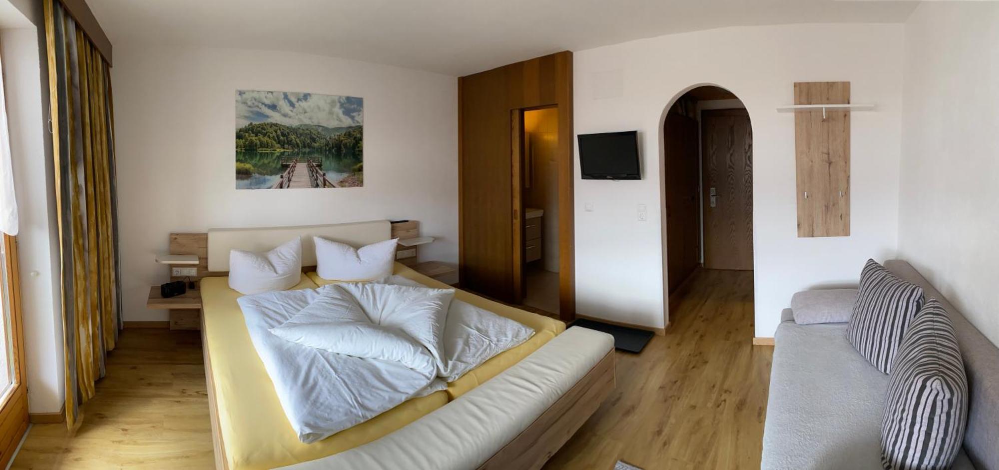 Landhaus Engadin เนาดาส ภายนอก รูปภาพ