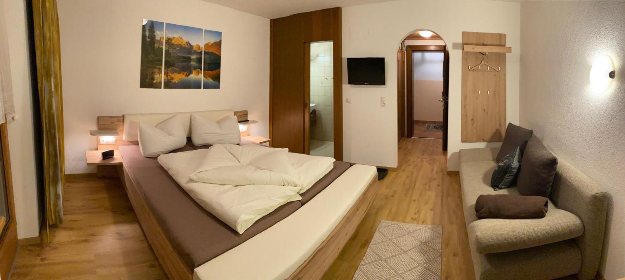 Landhaus Engadin เนาดาส ภายนอก รูปภาพ