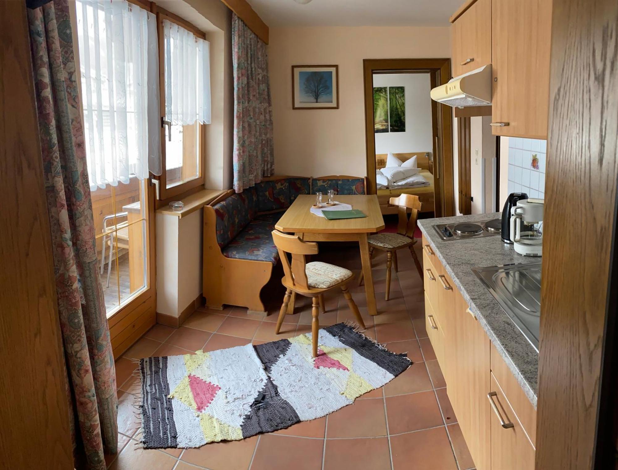 Landhaus Engadin เนาดาส ภายนอก รูปภาพ