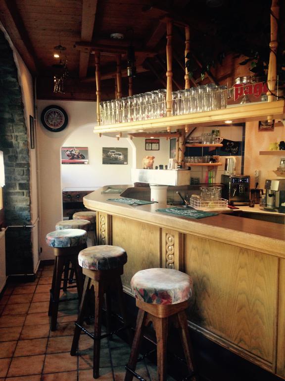 Landhaus Engadin เนาดาส ภายนอก รูปภาพ