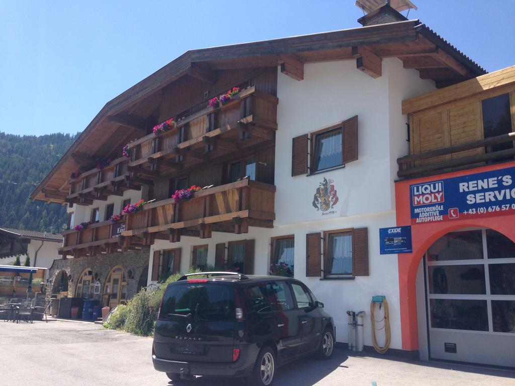 Landhaus Engadin เนาดาส ภายนอก รูปภาพ