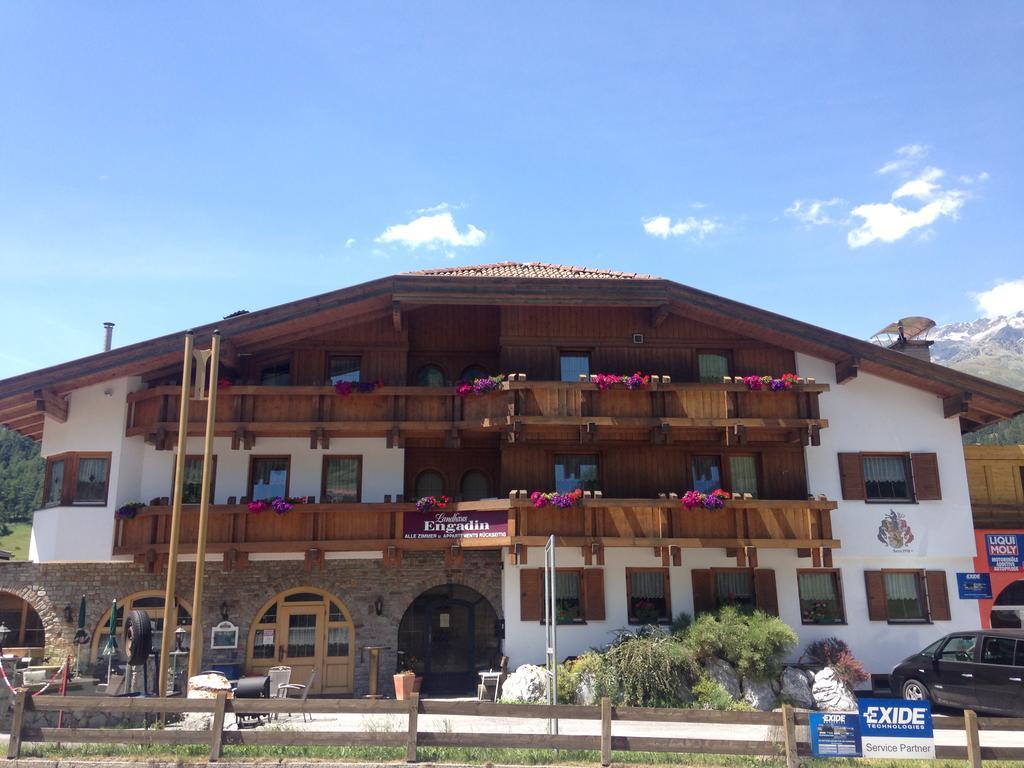 Landhaus Engadin เนาดาส ภายนอก รูปภาพ